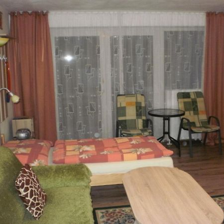 Privat Buk 100 Jindrichuv Hradec Exterior foto