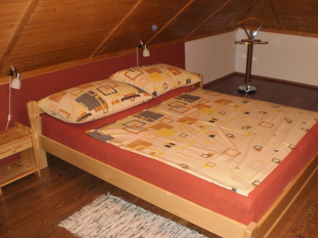 Privat Buk 100 Jindrichuv Hradec Exterior foto